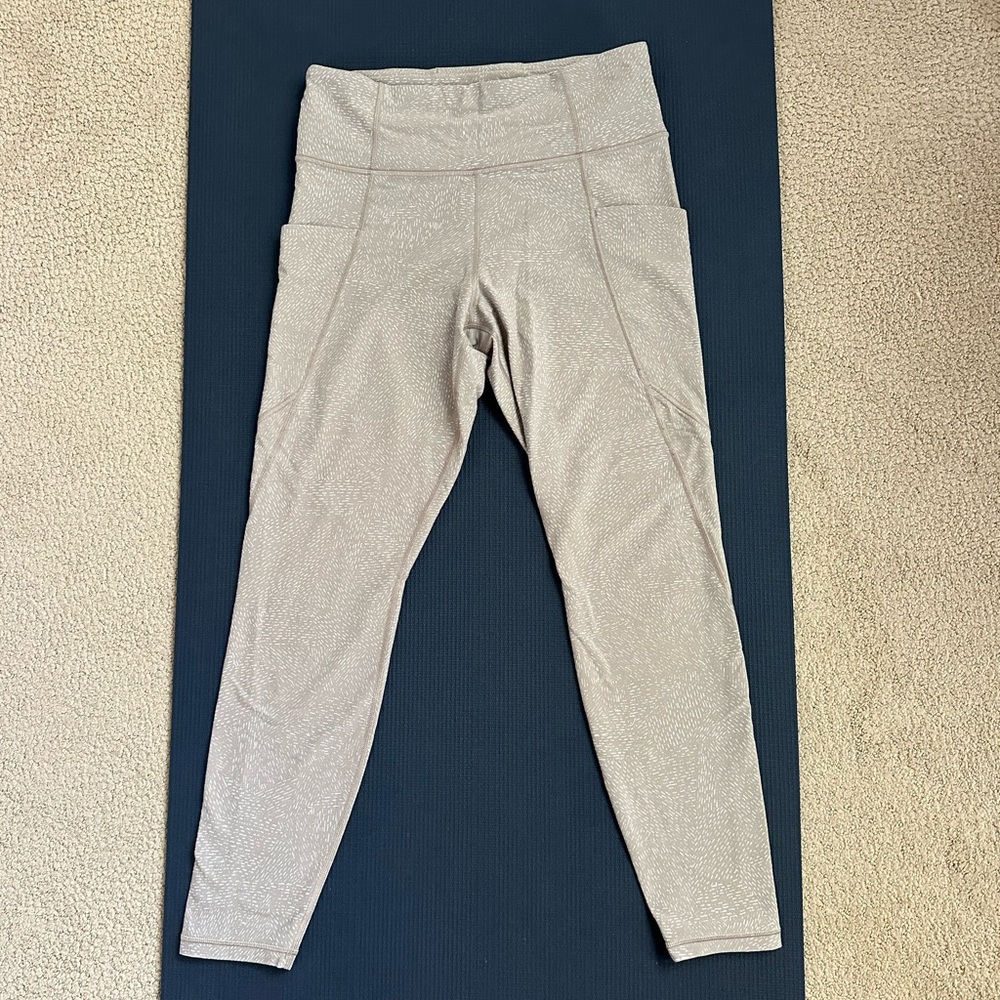 Athleta Salutation Stash Pocket Leggings